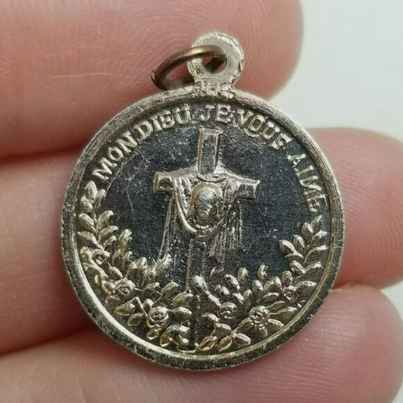 Vintage Saint Theresa Silver Tone Medallion Charm Pendant, Religious Guardian - Picture 2 of 8